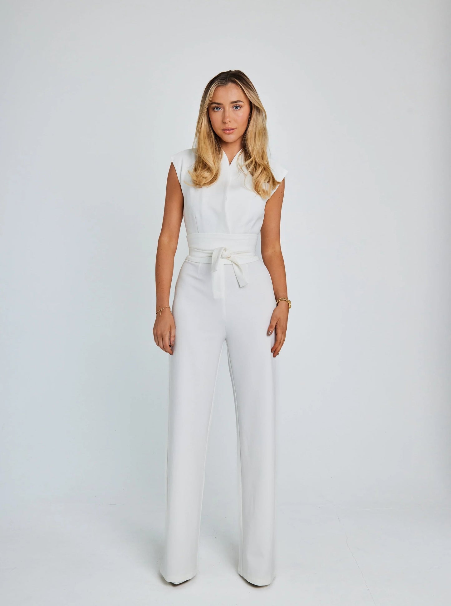 YVANA – ÄRMELLOSES JUMPSUIT-DESIGN
