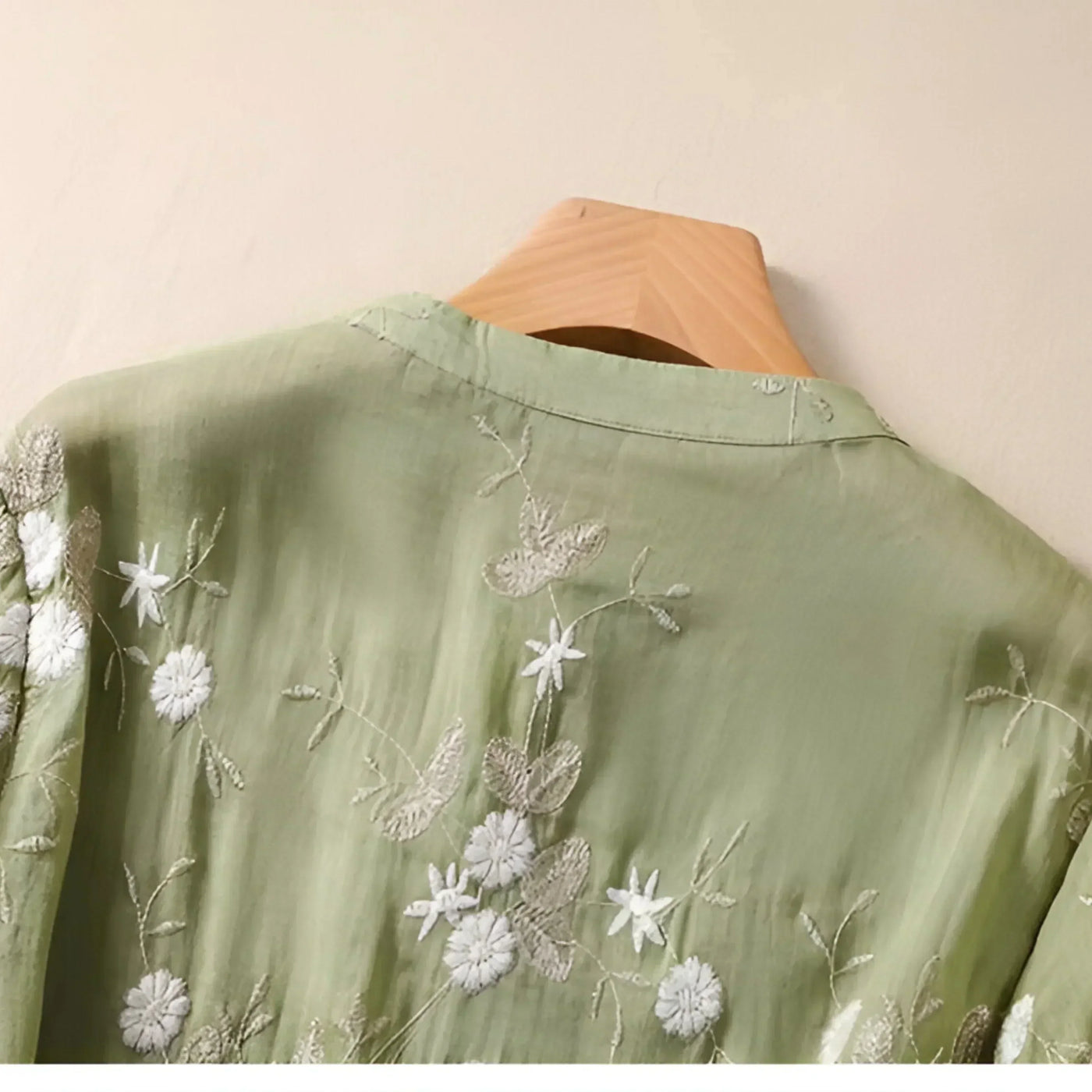 Celest – Baumwolltop mit Blumenstickerei 