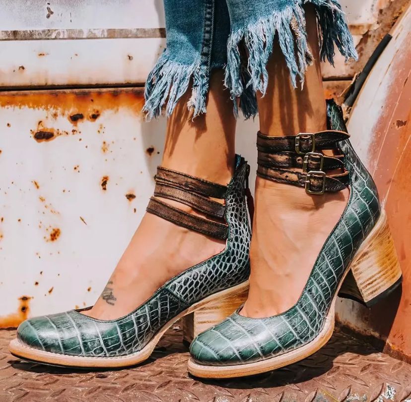 Zeitlose Vintage-Lederpumps 