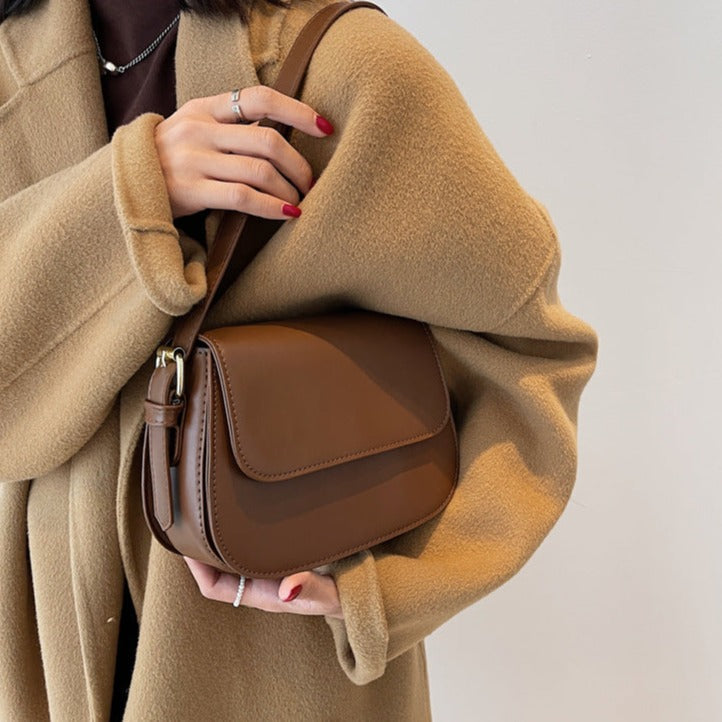 Priscilla - Schulterhandtasche aus veganem Leder 