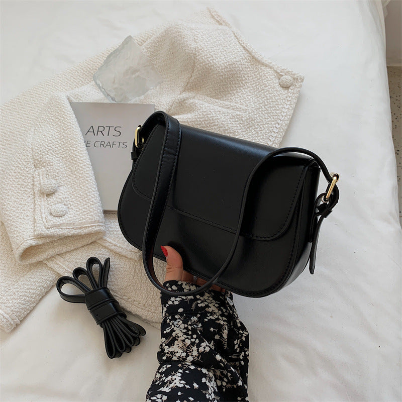 Priscilla - Schulterhandtasche aus veganem Leder 