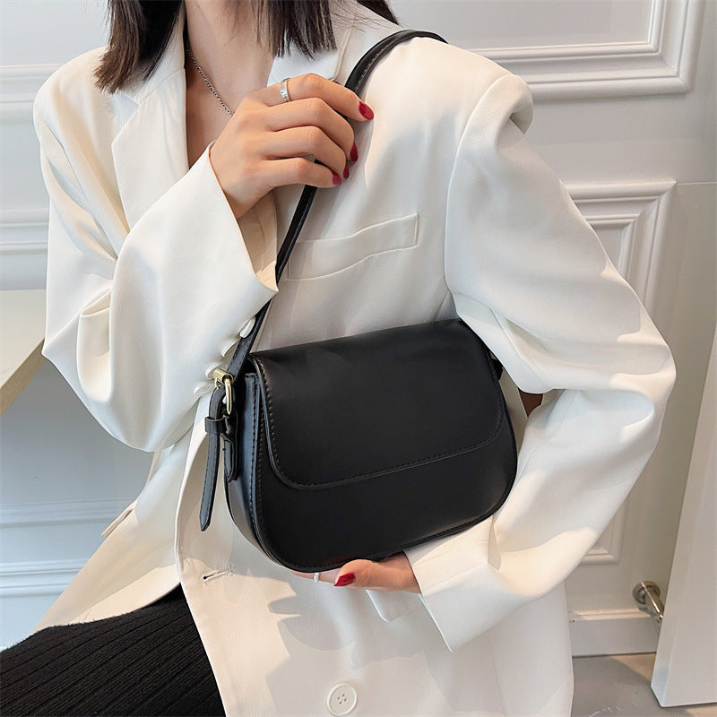 Priscilla - Schulterhandtasche aus veganem Leder 