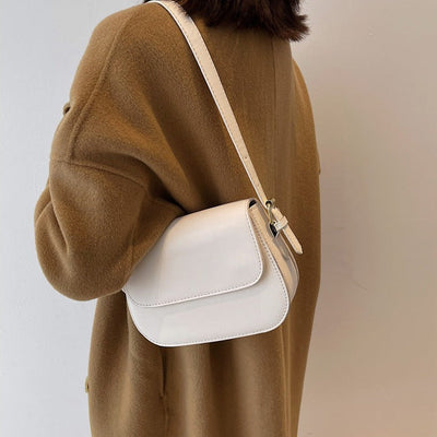Priscilla - Schulterhandtasche aus veganem Leder 