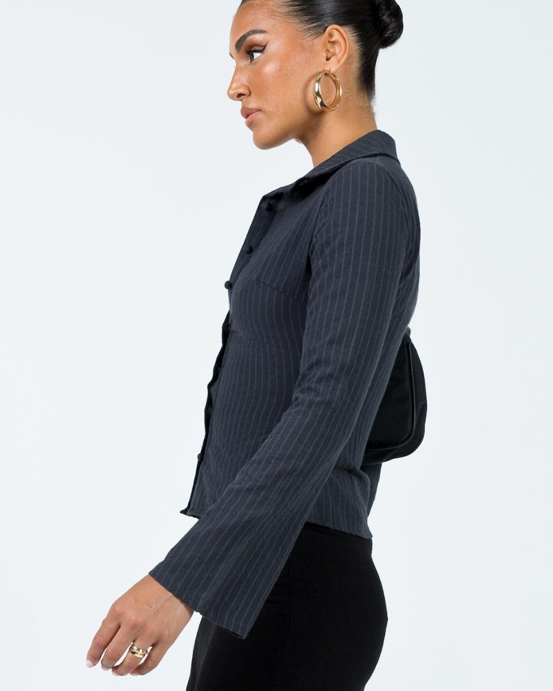 Carina – Langarmshirt mit Streifenkragen 