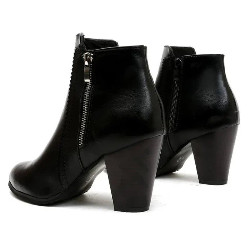 Retro-Stiefel mit dickem Absatz 
