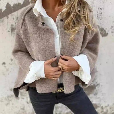 Amalia – Langärmlige Wollstrickjacke mit Rundhalsausschnitt