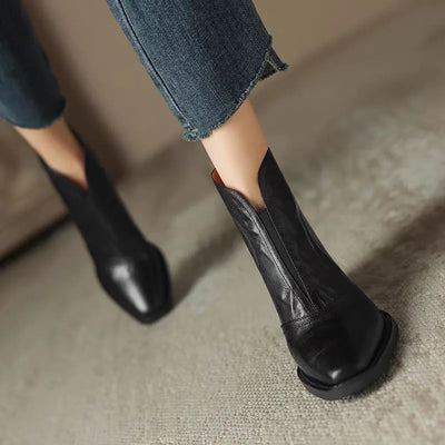 Aphixta Plüsch-Stiefeletten aus Leder