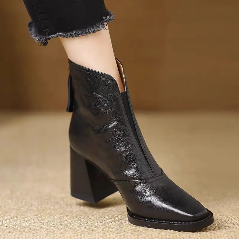 Aphixta Plüsch-Stiefeletten aus Leder