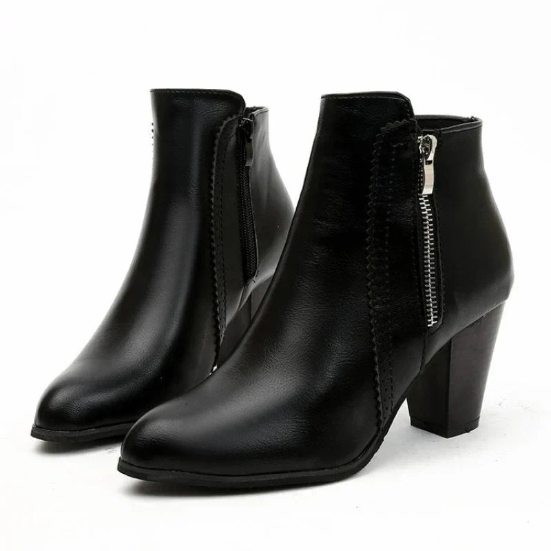 Retro-Stiefel mit dickem Absatz 