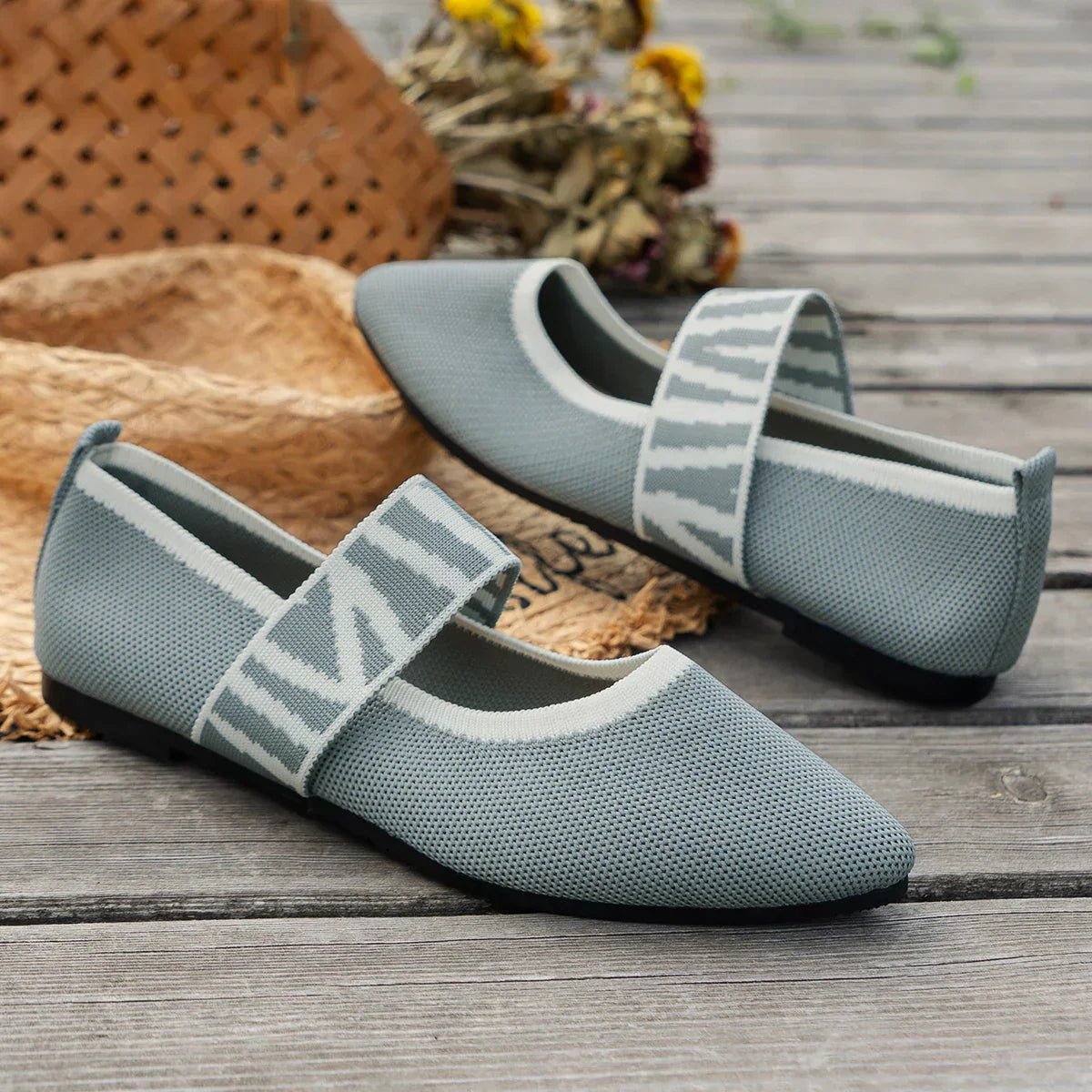 Lily – EasyStride Casual Flats 