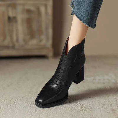 Aphixta Plüsch-Stiefeletten aus Leder