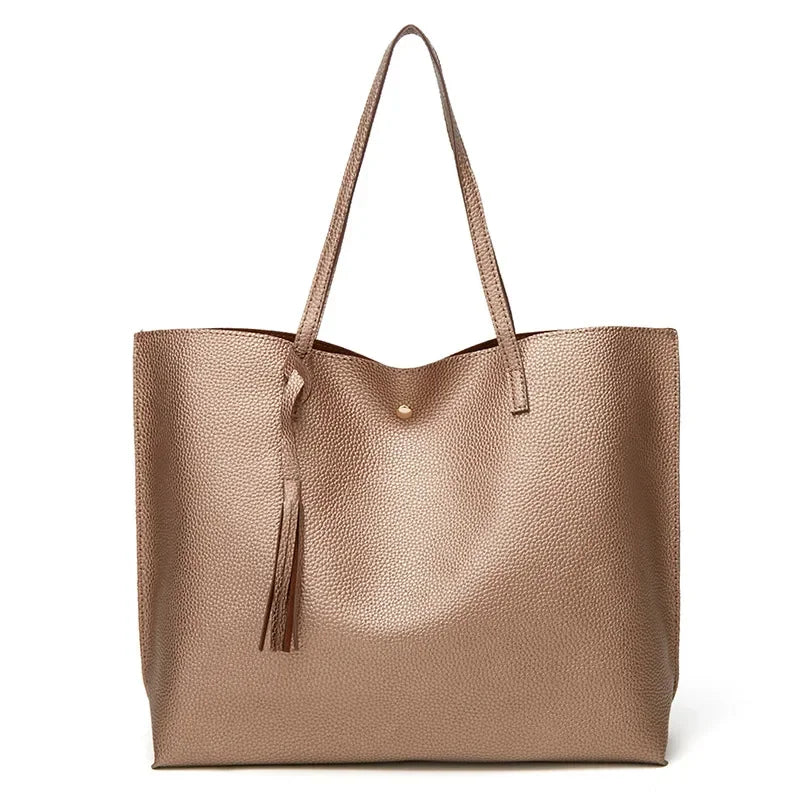 Istar – Schultertasche aus weichem Leder 