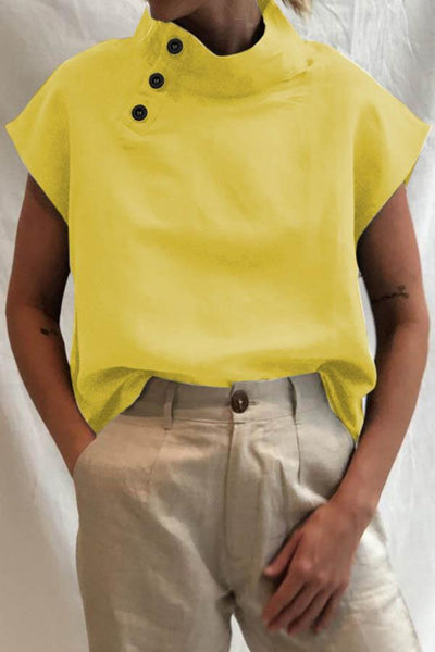 Lowella – Bluse mit hohem Kragen und Knöpfen 