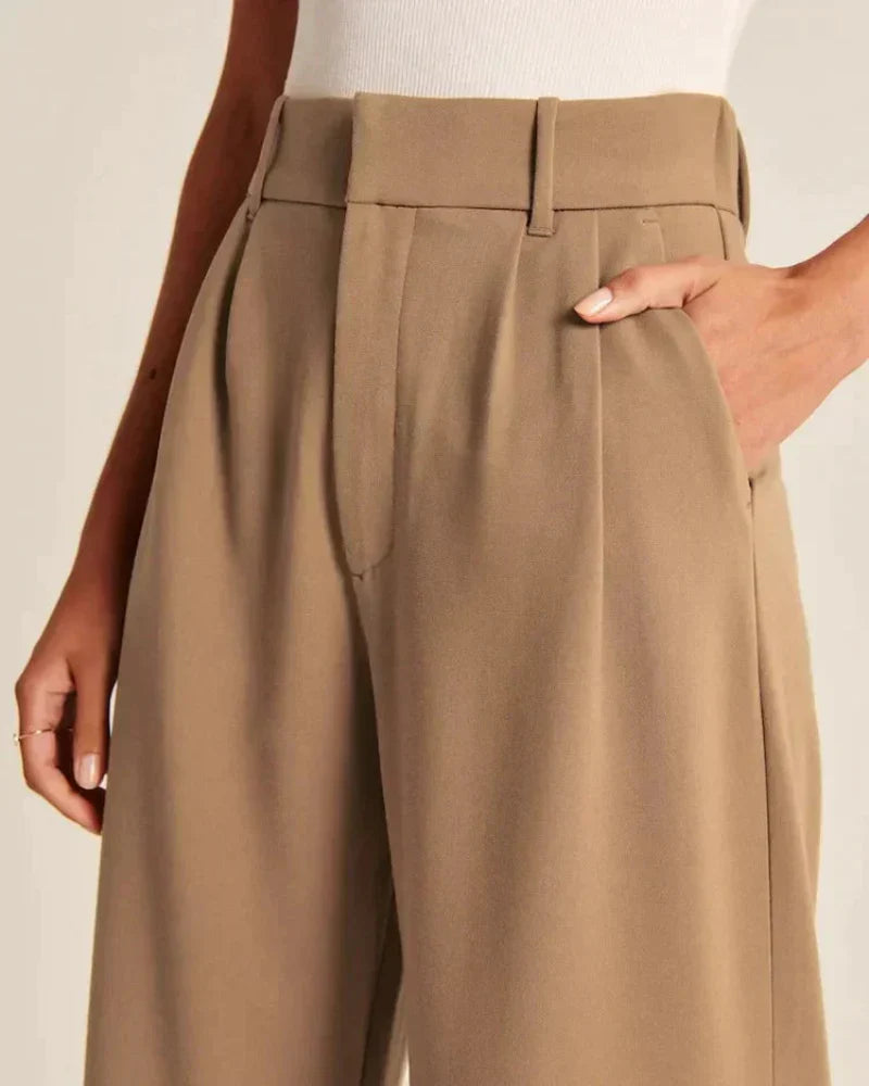 Maßgeschneiderte Hose mit weitem Bein 