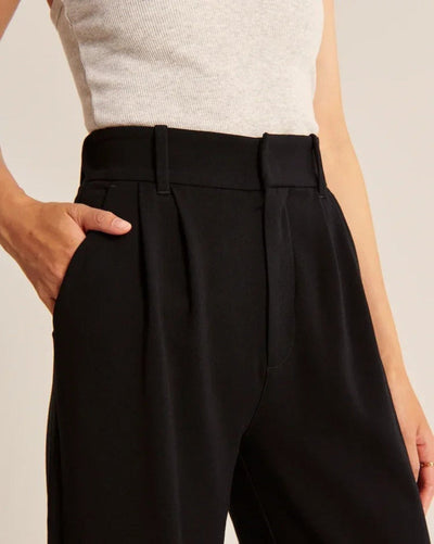 Maßgeschneiderte Hose mit weitem Bein 
