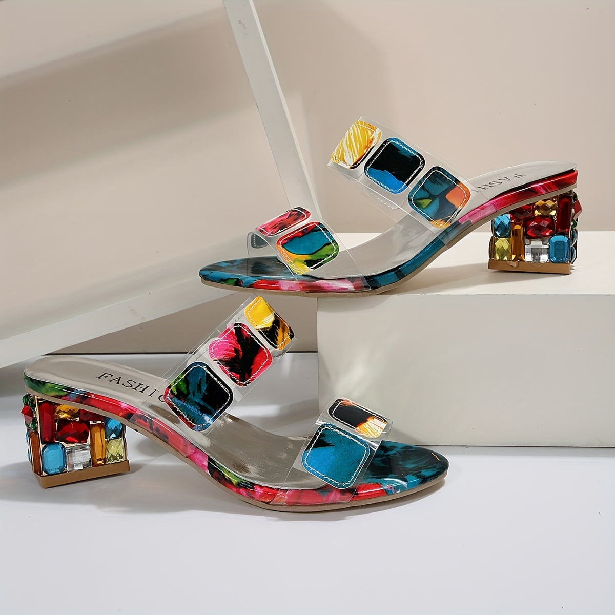 Wendy – Sandalen mit Kristallverzierung