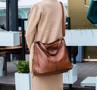 Karmen – Hobo-Tasche aus Leder 